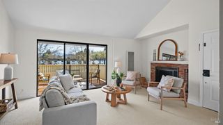 279 Enterprise Dr, Rohnert Park, CA 94928