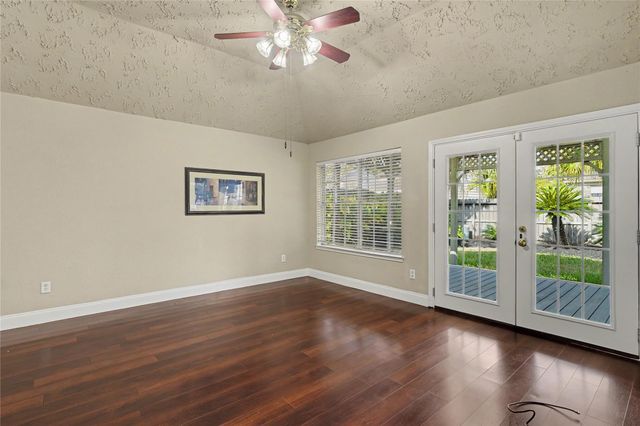 835 Maplewood Falls Court, Houston, TX 77062