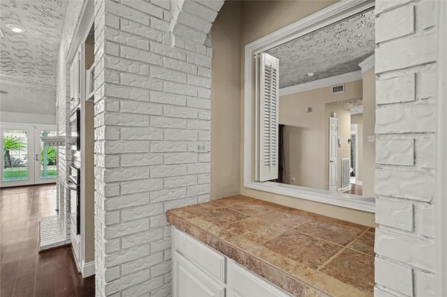 835 Maplewood Falls Court, Houston, TX 77062