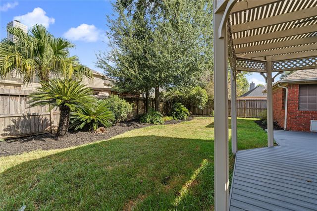 835 Maplewood Falls Court, Houston, TX 77062