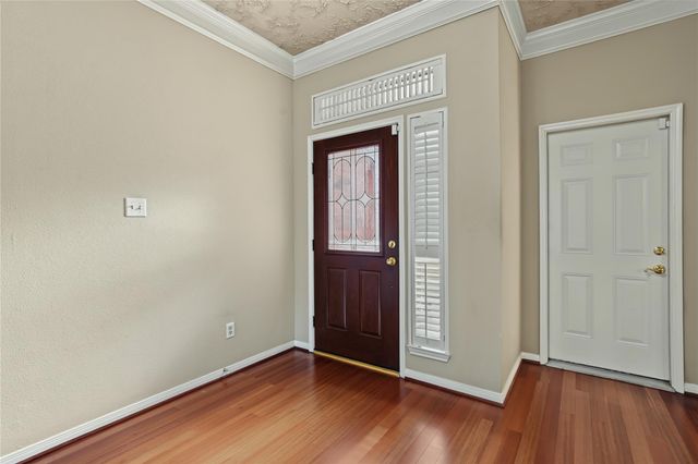 835 Maplewood Falls Court, Houston, TX 77062