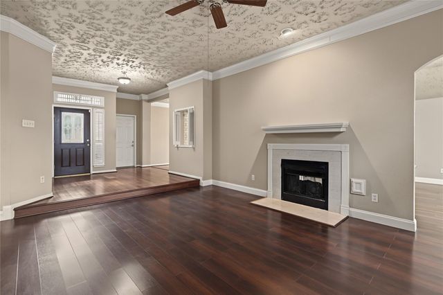 835 Maplewood Falls Court, Houston, TX 77062