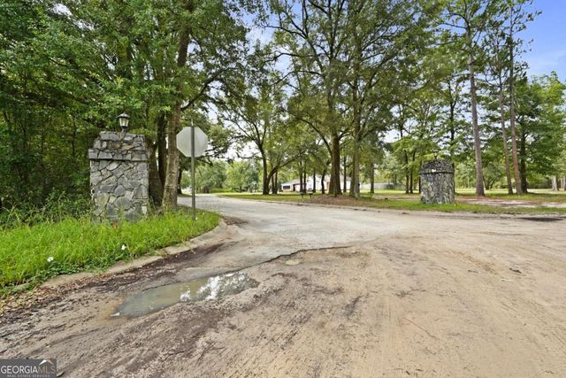 172 Taylor Creek Drive NE, Ludowici, GA 31316