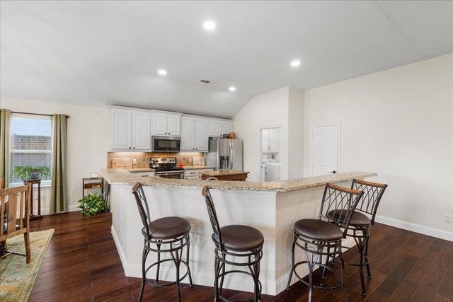 909 Winged Foot, Corsicana, TX 75110