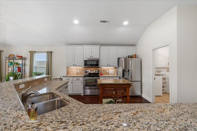 909 Winged Foot, Corsicana, TX 75110