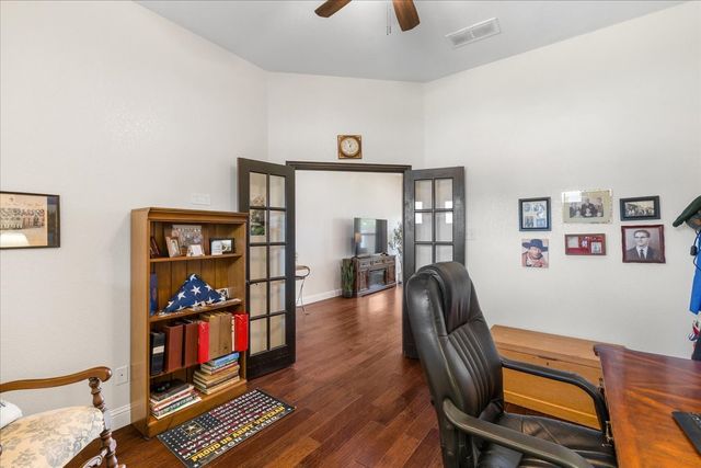 909 Winged Foot, Corsicana, TX 75110