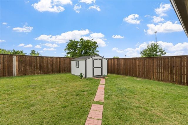 909 Winged Foot, Corsicana, TX 75110