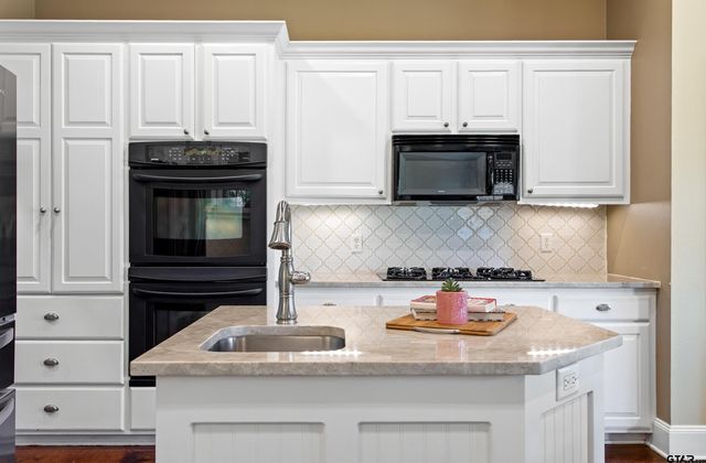 301 Hines Crossing, Bullard, TX 75757