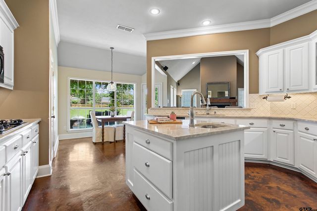 301 Hines Crossing, Bullard, TX 75757
