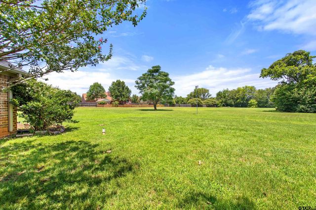 301 Hines Crossing, Bullard, TX 75757