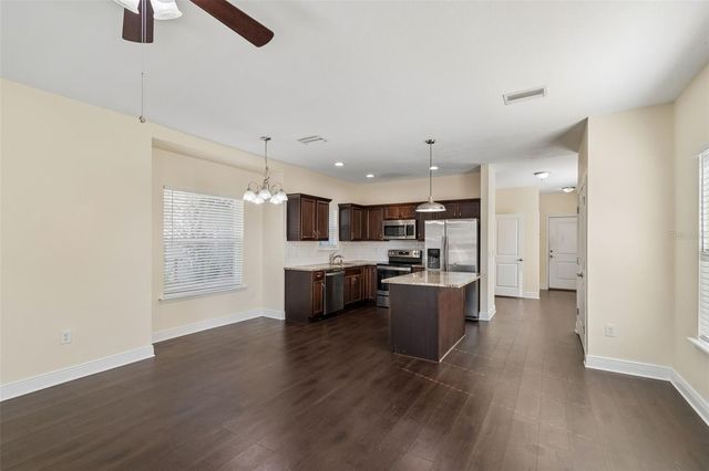 2322 W CHESTNUT STREET, Tampa, FL 33607