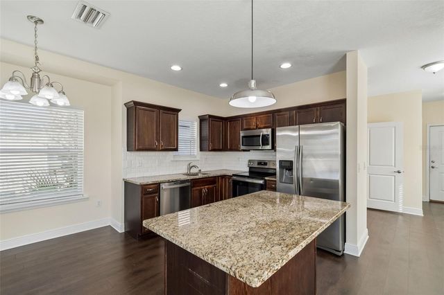 2322 W CHESTNUT STREET, Tampa, FL 33607