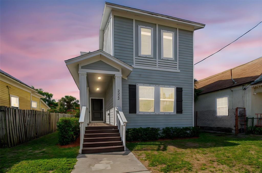 2322 W CHESTNUT STREET, Tampa, FL 33607
