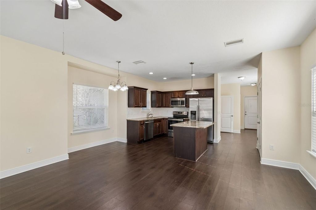 Image 14 of property listing at 2322 W CHESTNUT STREET, Tampa, FL 33607