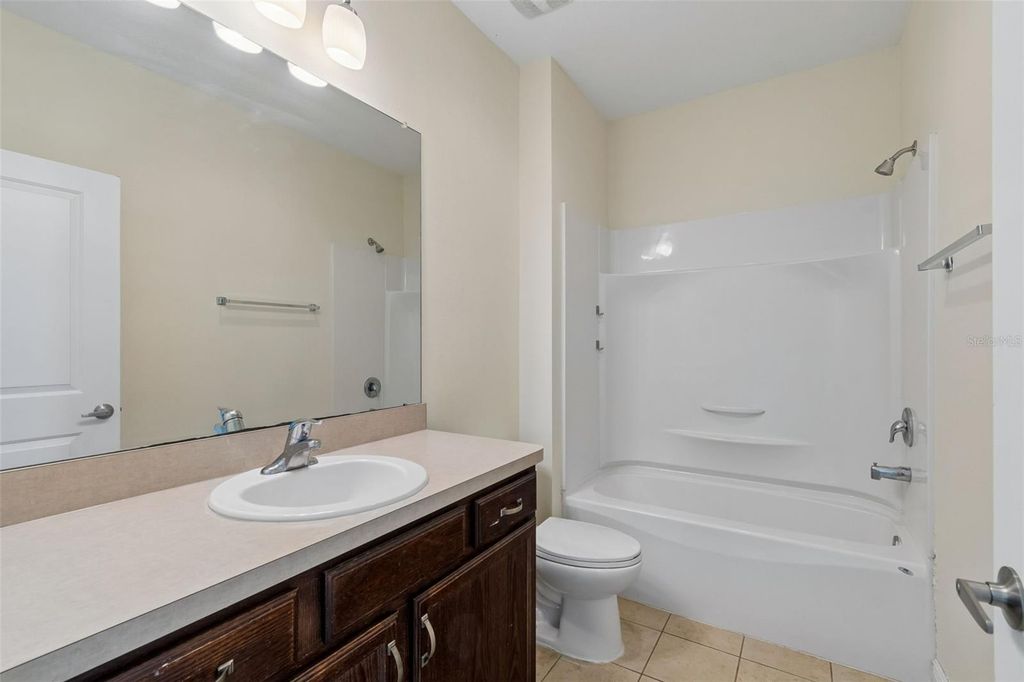 Image 17 of property listing at 2322 W CHESTNUT STREET, Tampa, FL 33607