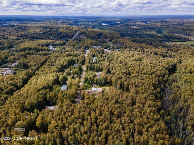 6905 W Highcrest Lane, Wasilla, AK 99654