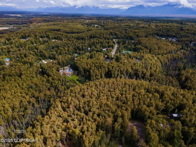 6905 W Highcrest Lane, Wasilla, AK 99654
