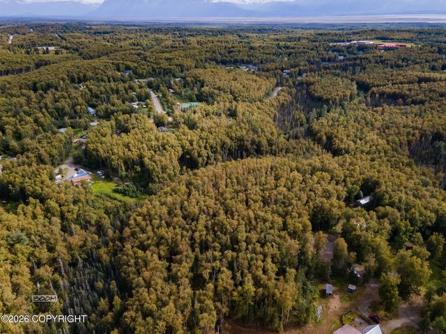 6905 W Highcrest Lane, Wasilla, AK 99654