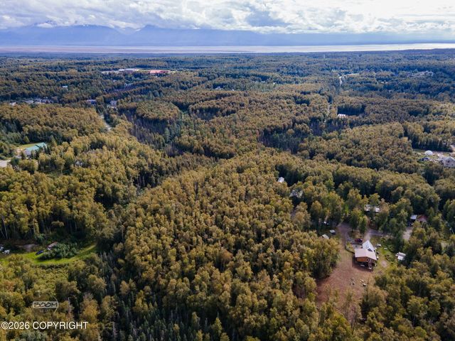 6905 W Highcrest Lane, Wasilla, AK 99654
