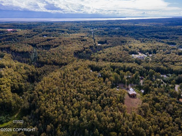 6905 W Highcrest Lane, Wasilla, AK 99654