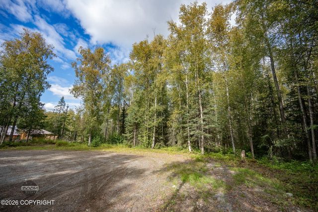6905 W Highcrest Lane, Wasilla, AK 99654