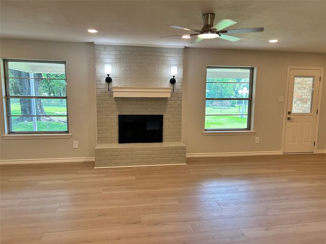 500 Curtis Road, Burleson, TX 76028