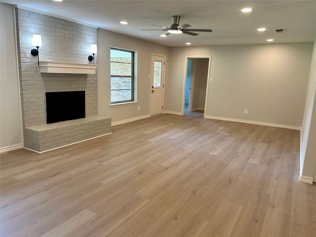 500 Curtis Road, Burleson, TX 76028