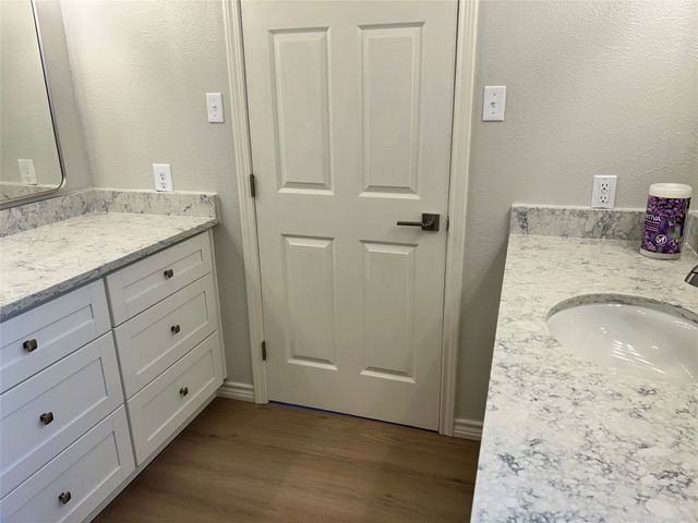 500 Curtis Road, Burleson, TX 76028