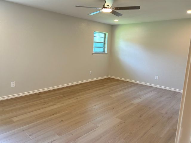 500 Curtis Road, Burleson, TX 76028