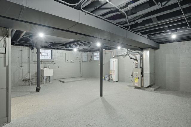 2534 White Oak Avenue, Whiting, IN 46394