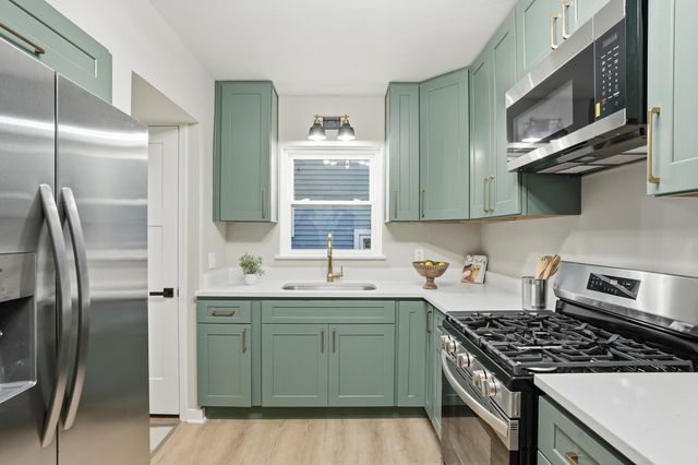 2534 White Oak Avenue, Whiting, IN 46394