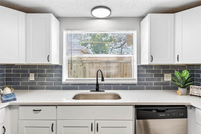 10033 REGENCY PARK BOULEVARD, Port Richey, FL 34668