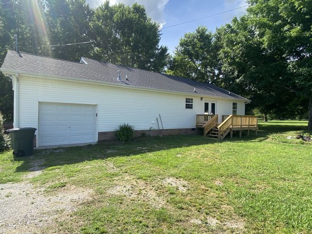 510 Morningside Dr, Chapel Hill, TN 37034
