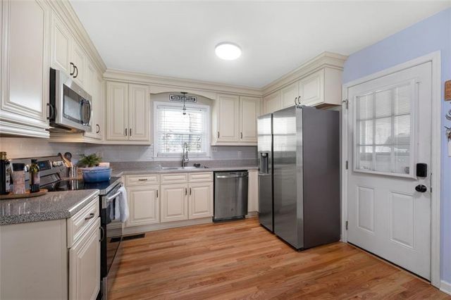 1162 Lanier SW Drive, Marietta, GA 30060