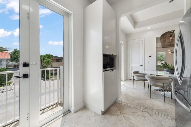 349 Madeira Avenue 349, Coral Gables, FL 33134