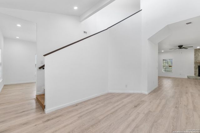 323 Lakeside, Lakehills, TX 78063