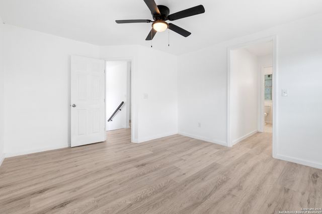 323 Lakeside, Lakehills, TX 78063