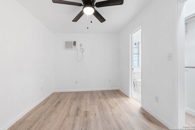 323 Lakeside, Lakehills, TX 78063