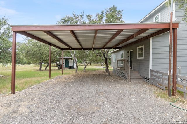 323 Lakeside, Lakehills, TX 78063