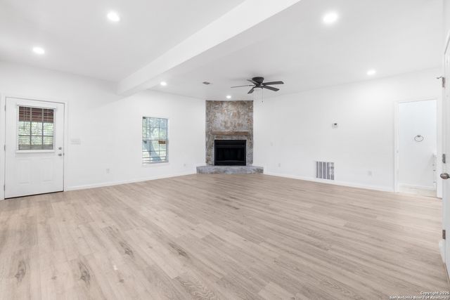 323 Lakeside, Lakehills, TX 78063