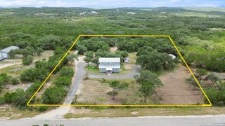 323 Lakeside, Lakehills, TX 78063