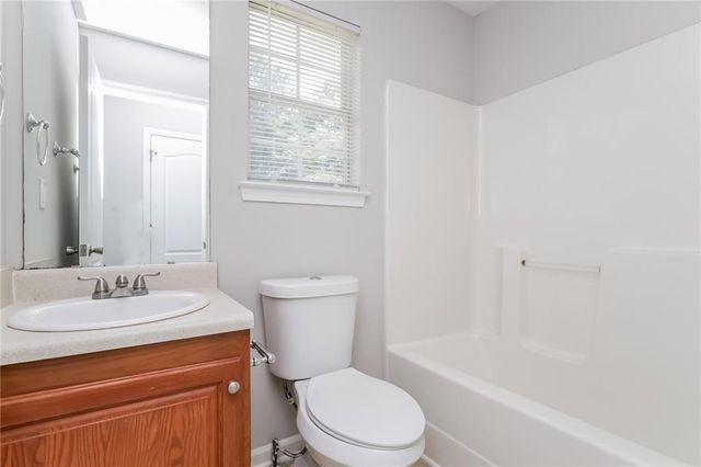 411 Blackbird Way, Hampton, GA 30228