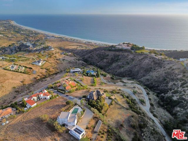 5805 Foxview Drive, Malibu, CA 90265
