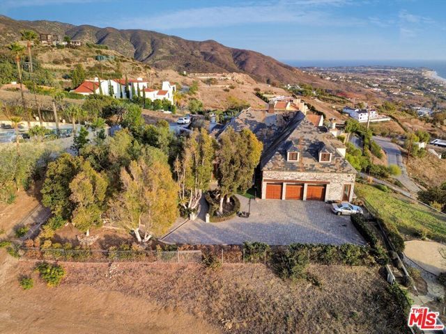 5805 Foxview Drive, Malibu, CA 90265
