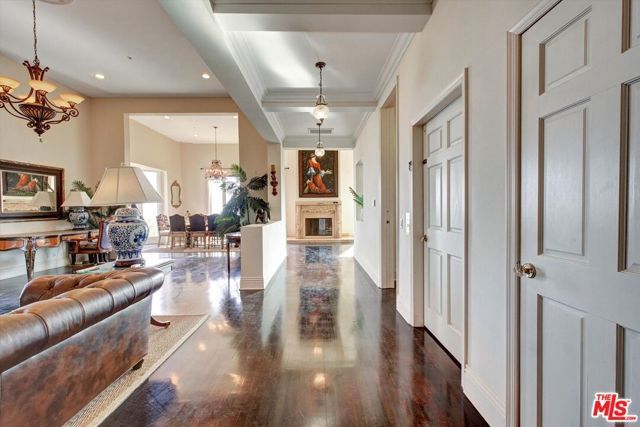 5805 Foxview Drive, Malibu, CA 90265