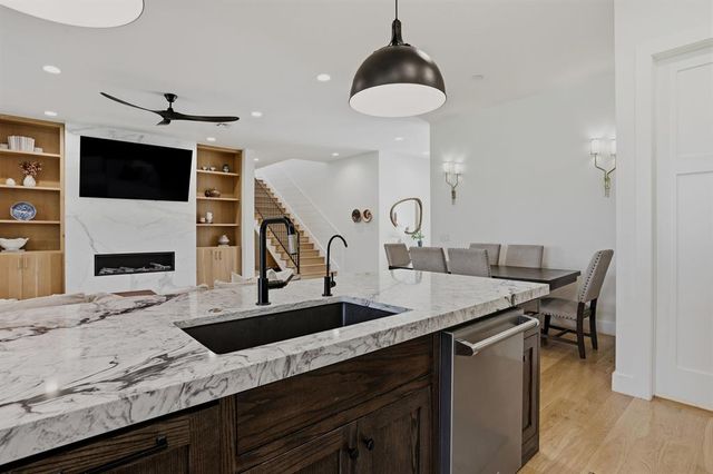 1123 Bedford Drive, Nichols Hills, OK 73116