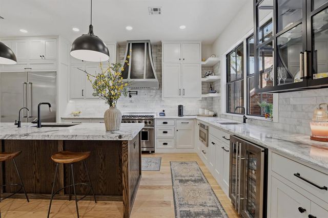 1123 Bedford Drive, Nichols Hills, OK 73116