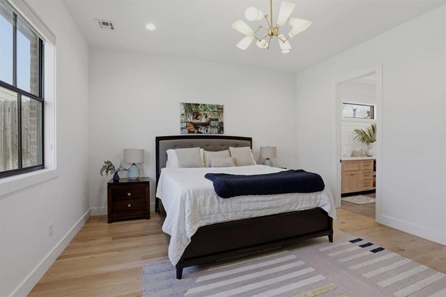 1123 Bedford Drive, Nichols Hills, OK 73116