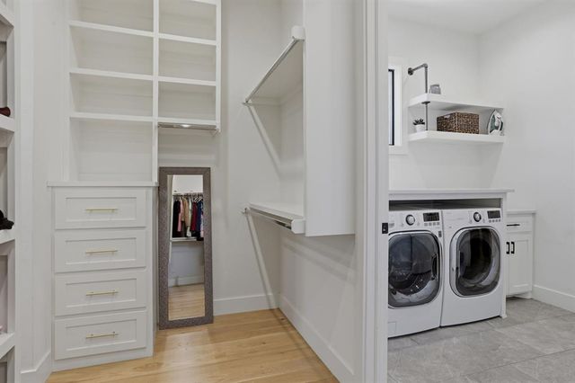 1123 Bedford Drive, Nichols Hills, OK 73116