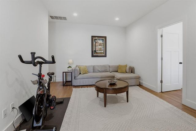 1123 Bedford Drive, Nichols Hills, OK 73116